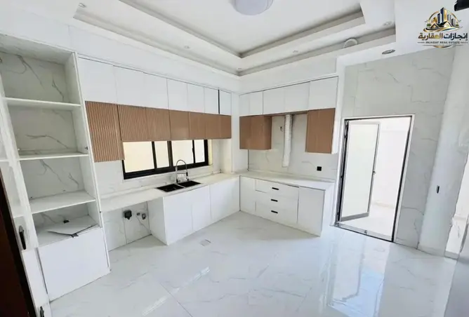 151911334 - Property Image 3