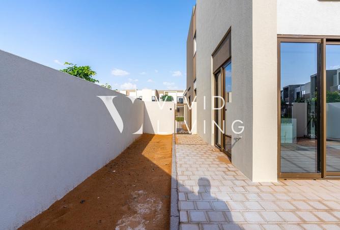 104177046 - Property Image 3
