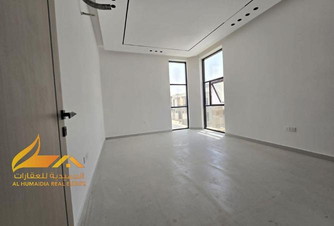 72304851 - Property Image 3