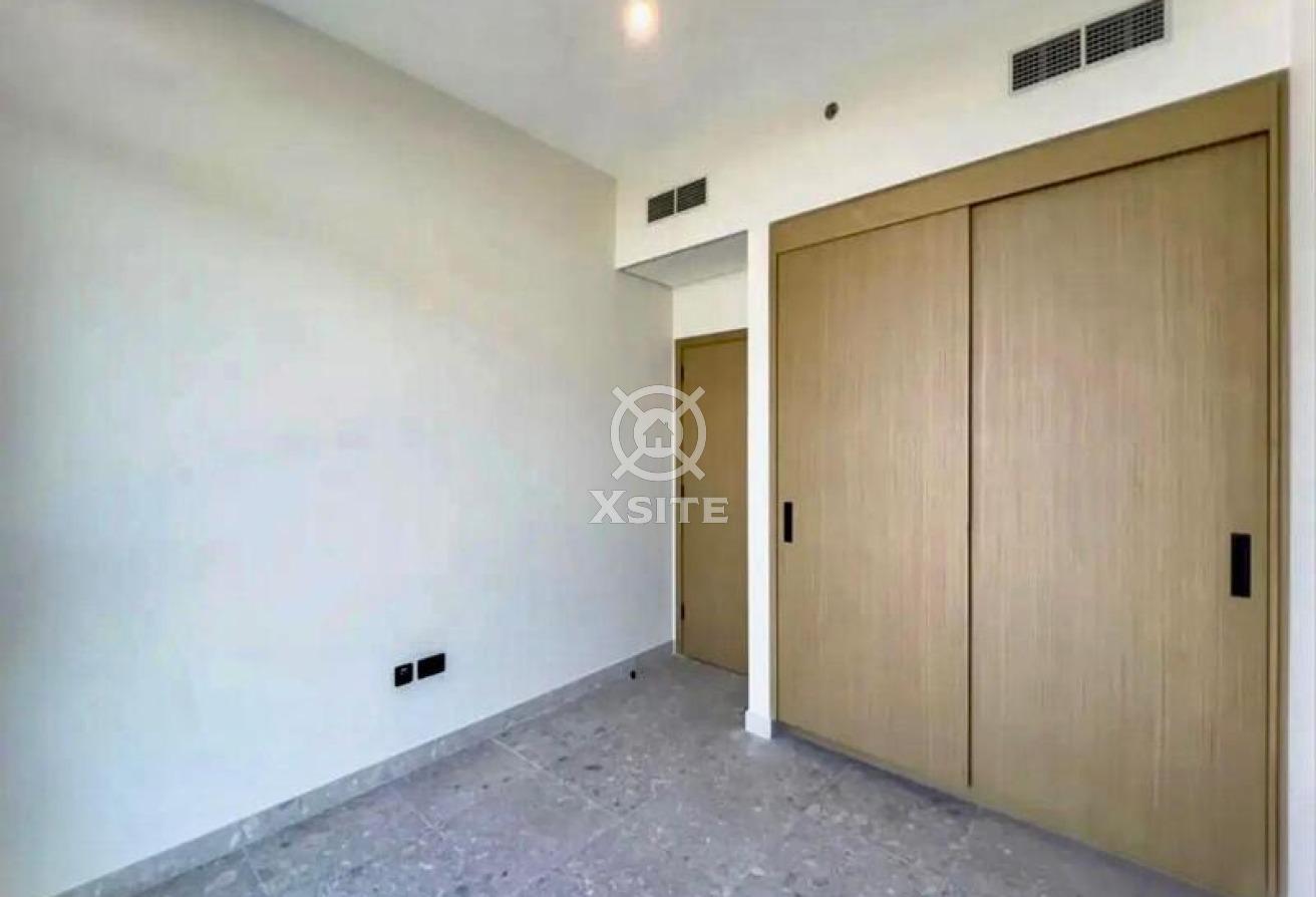 Spacious 3 BR | Well Lit | Ready to Move photo 7