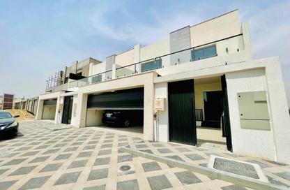 Townhouse - 5 Bedrooms - 7 Bathrooms for rent in Tilal City E - Tilal City - Sharjah