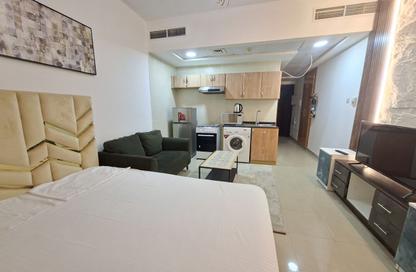 Apartment - Studio - 1 Bathroom for rent in Al Safyia Building - Al Majaz - Sharjah