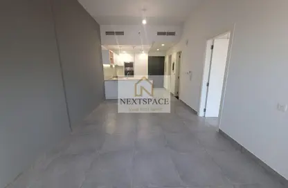 شقة - غرفة نوم - 2 حمامات للايجار في لوكي 1 ريزيدينس - الضاحية 13 - قرية جميرا الدائرية - دبي