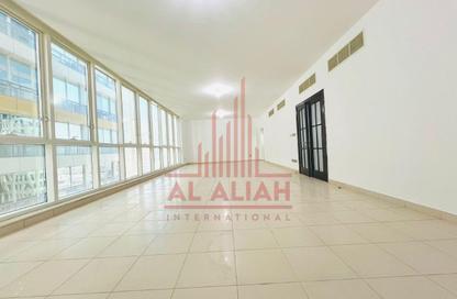 Apartment - 3 - 4 for rent in Al Najda Street - Abu Dhabi