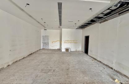 Shop - Studio for rent in Al Badaa - Dubai