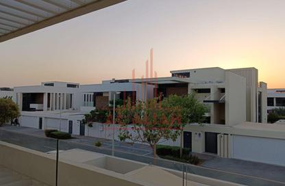 Villa - 5 Bedrooms - 6 Bathrooms for rent in West Yas - Yas Island - Abu Dhabi