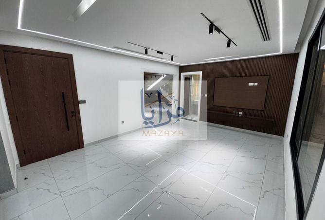 90919560 - Property Image 3