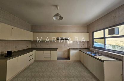 Villa - 4 - 4 for rent in Jumeirah 3 Villas - Jumeirah 3 - Jumeirah - Dubai