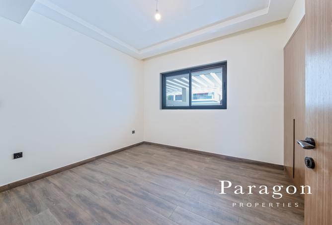 101711772 - Property Image 2