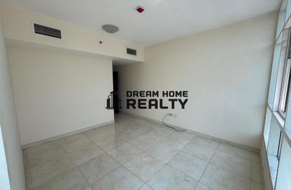 Apartment - 2 - 3 for rent in Al Bandary Twin Towers - Al Khan - Sharjah