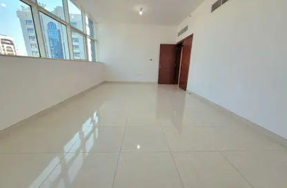 Apartment - 3 Bedrooms - 4 Bathrooms for rent in Hamdan Street - Abu Dhabi
