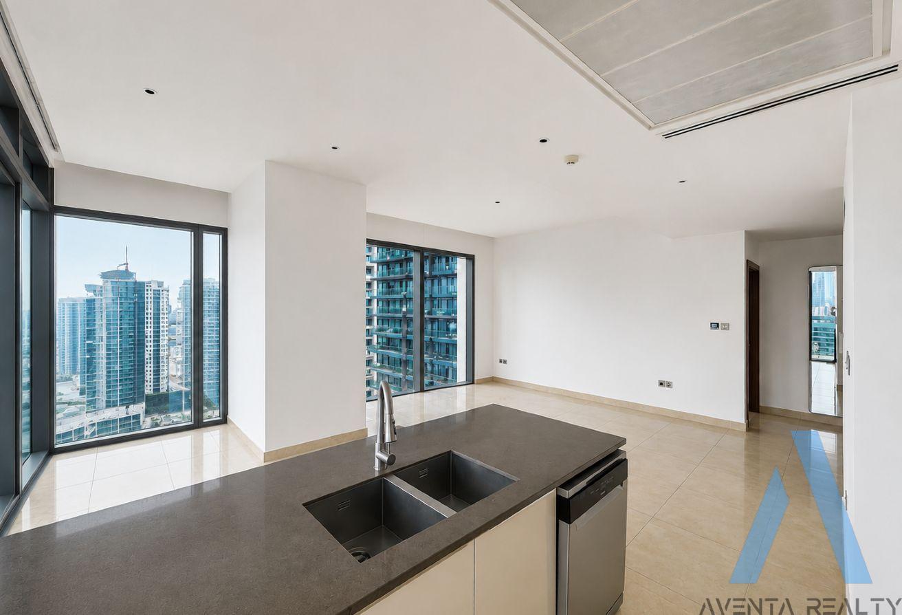 Vacant | Unfurnished | Marina View photo 5