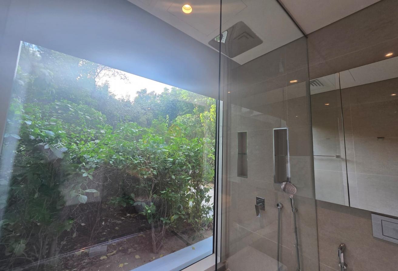 Rare Ground Floor |Wrapped in Lush Greenery|Vacant photo 14