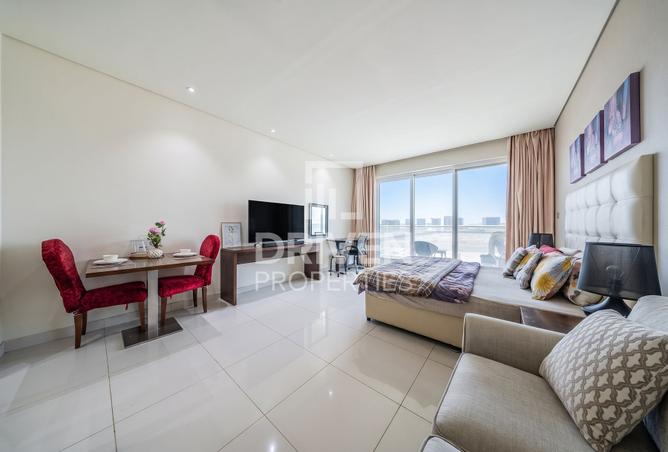 Spacious Apt | Fully Furnished | VOT | Mid Floor