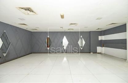 Retail - Studio for rent in Hajar Building - Muwaileh Commercial - Sharjah
