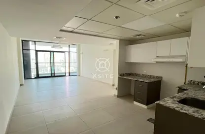 Apartment - 1 Bedroom - 2 Bathrooms for rent in Central Park Tower - District 12 - Jumeirah Village Circle - Dubai