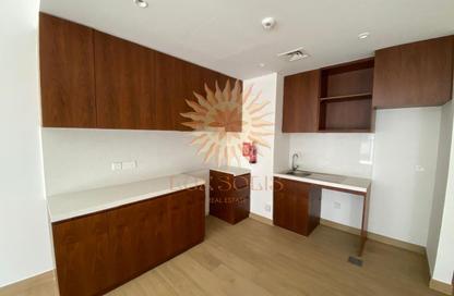 Apartment - 1 - 1 for rent in La Rive Building 4 - La Rive - Port de La Mer - La Mer - Jumeirah - Dubai