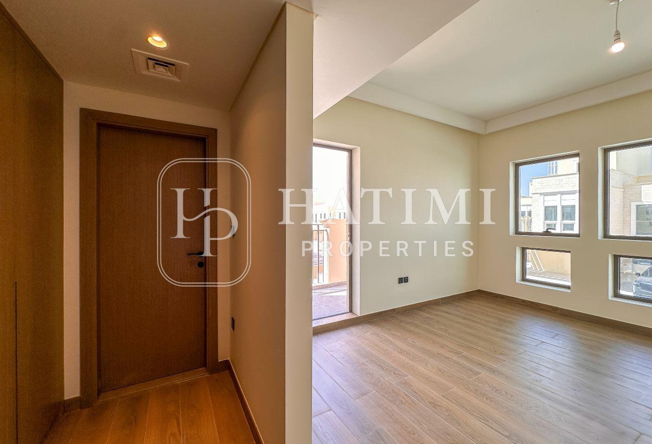 5 Bed Single Row | End-Corner | Spacious Layout photo 12