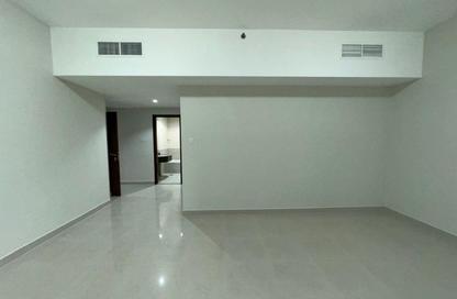 Bulk Rent Unit - Studio - 4 Bathrooms for rent in New Al Taawun Road - Al Taawun - Sharjah