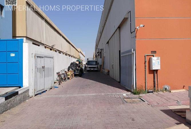 81949021 - صورة العقار 3