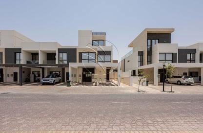 Villa - 5 Bedrooms - 6 Bathrooms for sale in Faya at Bloom Gardens - Bloom Gardens - Al Salam Street - Abu Dhabi