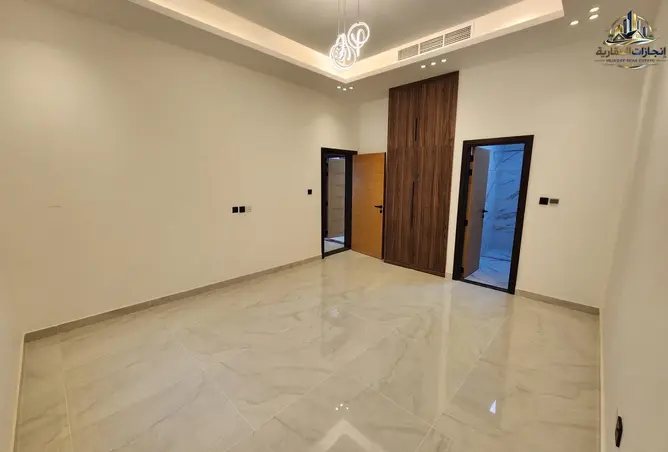 158700011 - Property Image 3