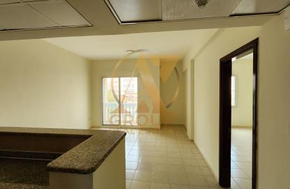 Apartment - 1 Bedroom - 2 Bathrooms for rent in England Cluster - International City - Dubai