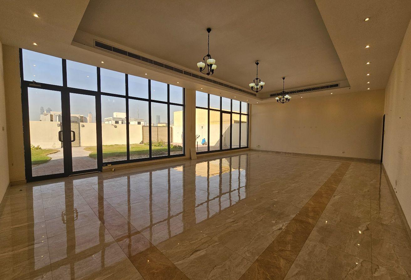 Spacious 3BR | Large living room | 3 Maids rooms photo 3