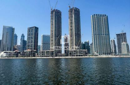 Apartment - Studio - 1 Bathroom for sale in Peninsula Four - Peninsula - Business Bay - Dubai