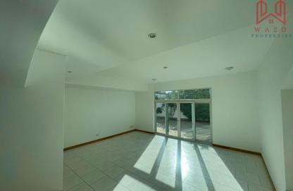 Villa - 4 Bedrooms - 5 Bathrooms for rent in Umm Suqeim 1 Villas - Umm Suqeim 1 - Umm Suqeim - Dubai