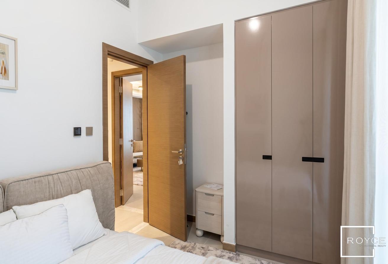 Canal View | High Floor | Fully Furnished photo 14
