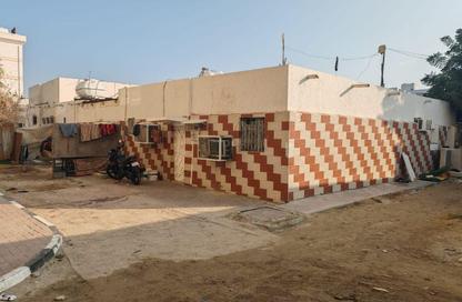 Villa - 6 Bedrooms - 4 Bathrooms for sale in Ajman Downtown - Ajman