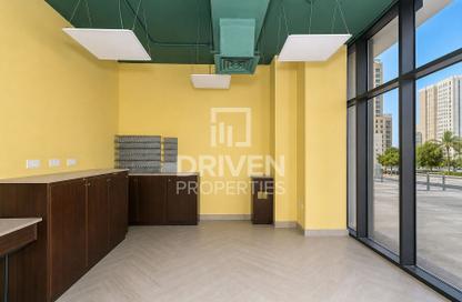 Retail - Studio for rent in Binghatti Views - Dubai Silicon Oasis - Dubai
