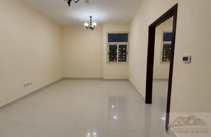 Apartment - 1 Bedroom - 2 Bathrooms for rent in Muwaileh 29 Building - Muwaileh - Sharjah