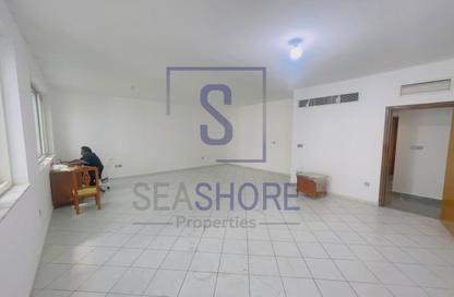 Apartment - 3 Bedrooms - 4 Bathrooms for rent in Corniche Road - Abu Dhabi