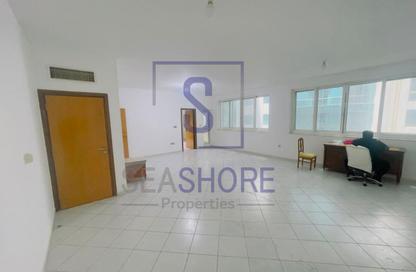 Apartment - 3 Bedrooms - 4 Bathrooms for rent in Corniche Road - Abu Dhabi