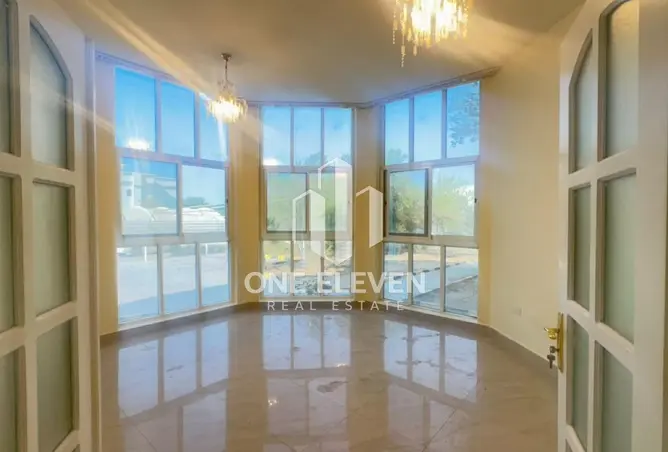 162801787 - Property Image 2