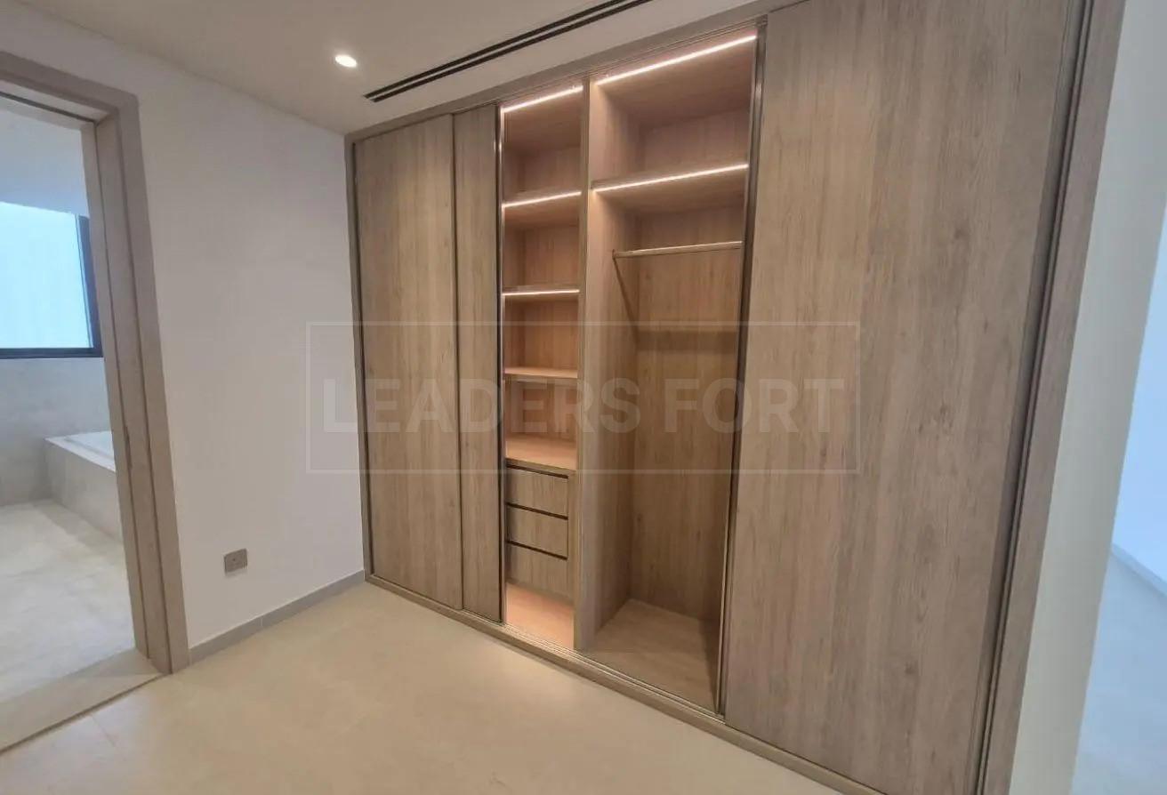 Exquisite 5BR Villa | Ultra-Private Single Row photo 11