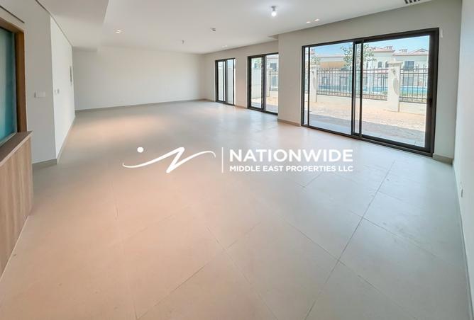 138764801 - Property Image 2