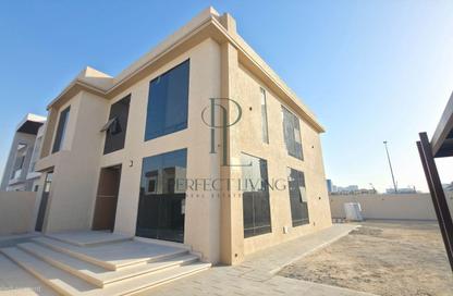 Villa - 5 Bedrooms - 6 Bathrooms for rent in Al Barsha South 2 - Al Barsha South - Al Barsha - Dubai