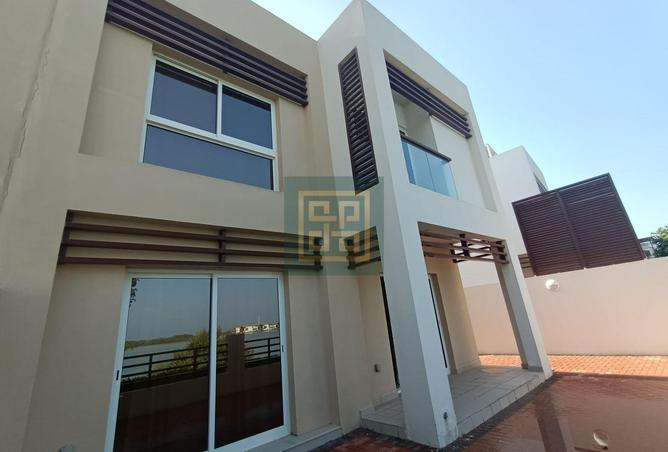 82383408 - الصورة الرئيسية للعقار