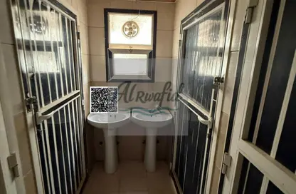 سكن عمال - استوديو - 8 حمامات للايجار في الجرف 3 - الجرف - عجمان وسط المدينة - عجمان