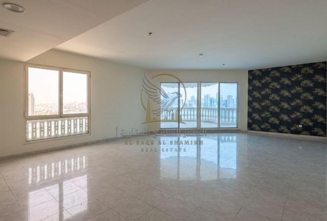 131100010 - Property Image 2