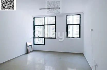 عمارة بالكامل - استوديو للايجار في مساكن كورنيش عجمان - طريق كورنيش عجمان - عجمان