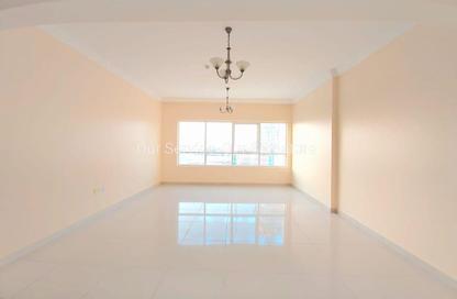 Apartment - 2 Bedrooms - 3 Bathrooms for rent in Al Mamzar - Al Mamzar - Sharjah - Sharjah