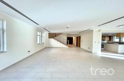 Villa - 4 Bedrooms - 5 Bathrooms for rent in Regional Small - Regional - Jumeirah Park - Dubai