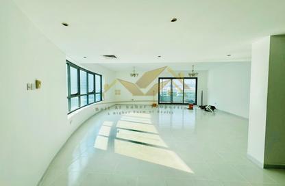 Apartment - 3 - 4 for rent in Al Hudaiba - Bur Dubai - Dubai