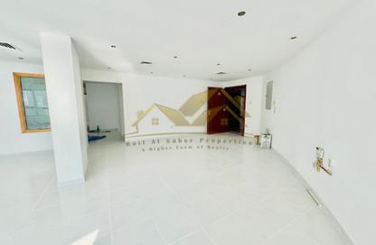 Apartment - 3 - 4 for rent in Al Hudaiba - Bur Dubai - Dubai Apartment - 3 - 4 for rent in Al Hudaiba - Bur Dubai - Dubai