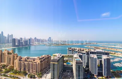 Apartment - Studio - 1 Bathroom for rent in The Palm Tower - Palm Jumeirah - Dubai