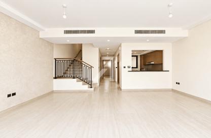 Townhouse - 4 - 5 for rent in Portofino - Damac Lagoons - Dubai